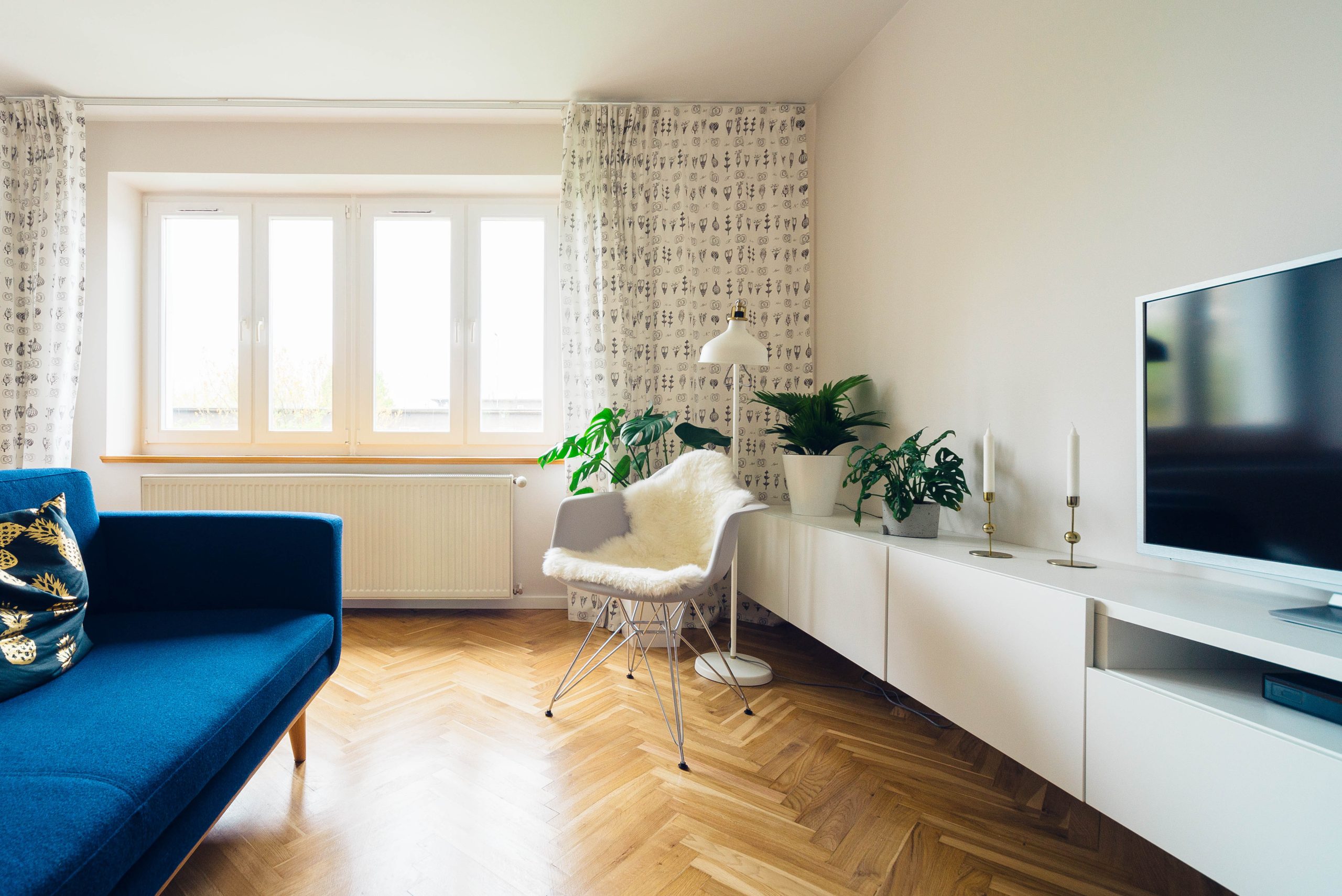 Nappali kárpitozott bútorral - kárpittisztítás illusztráció